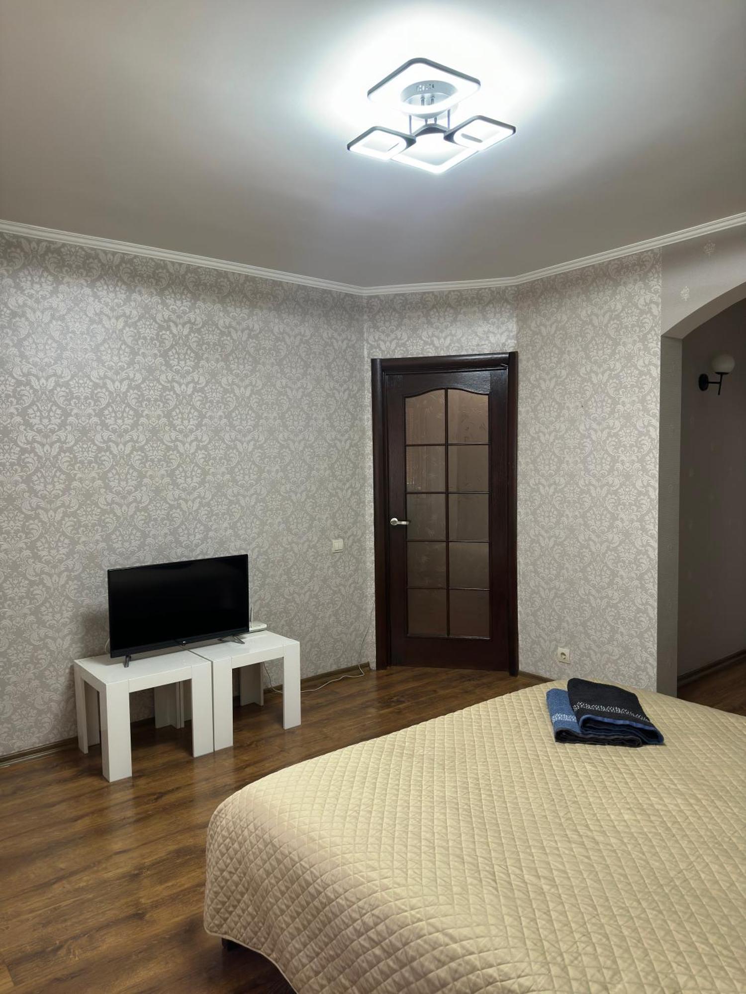 1Кім В Центрі,Вул.Набережна รีฟเน ภายนอก รูปภาพ