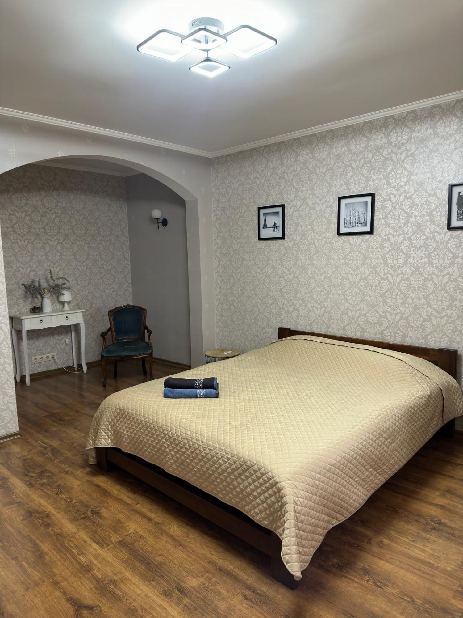 1Кім В Центрі,Вул.Набережна รีฟเน ภายนอก รูปภาพ